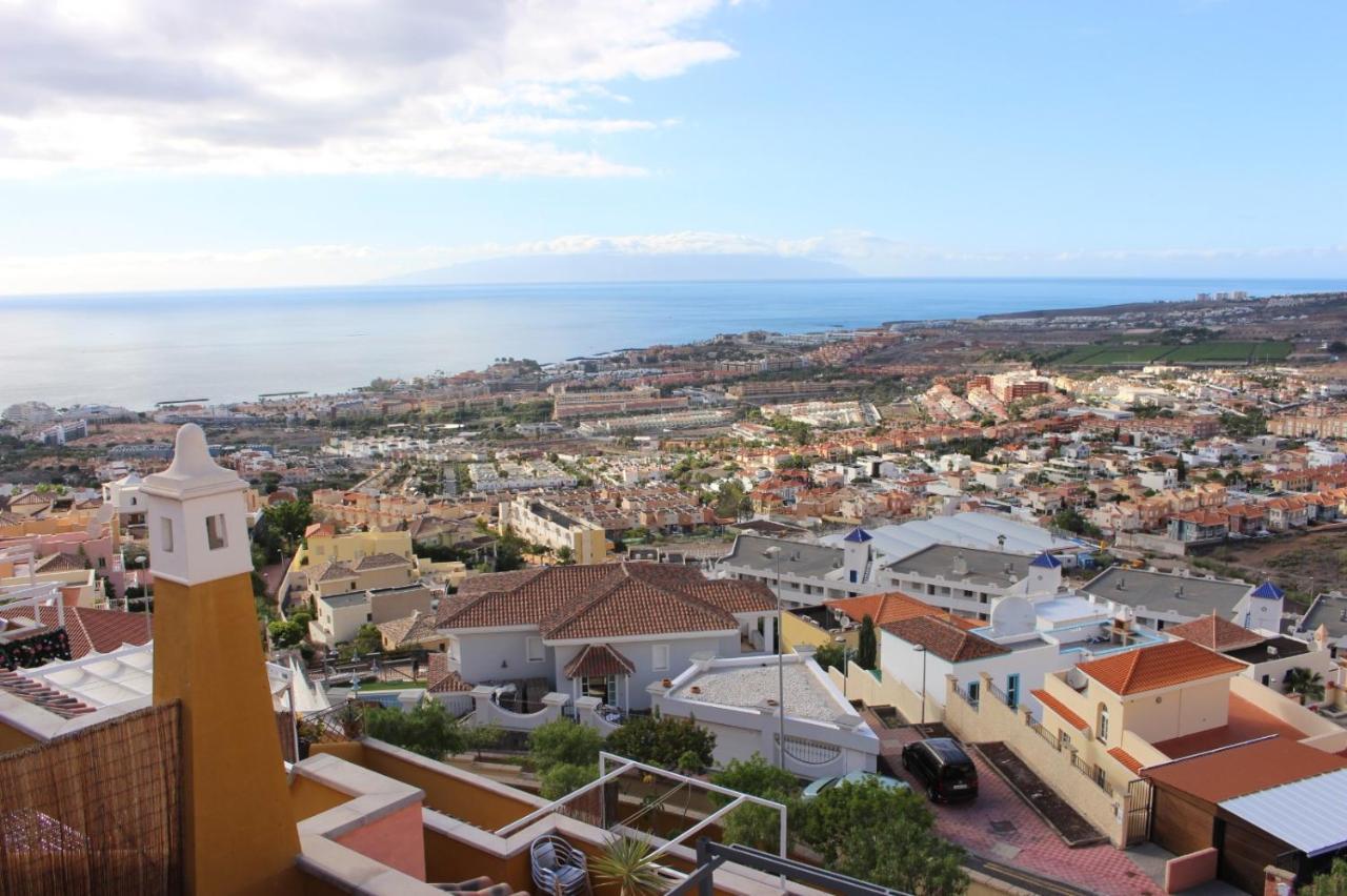 Apartamento With A Serene Ocean And Mountain View Costa Adeje (Tenerife)
